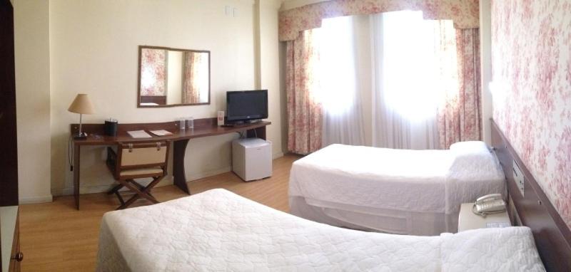City Hotel 阿雷格里港 外观 照片